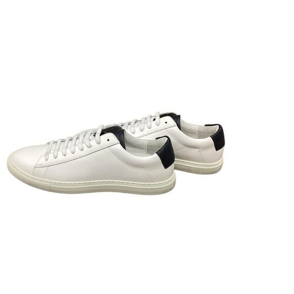 Athletic_Shoes